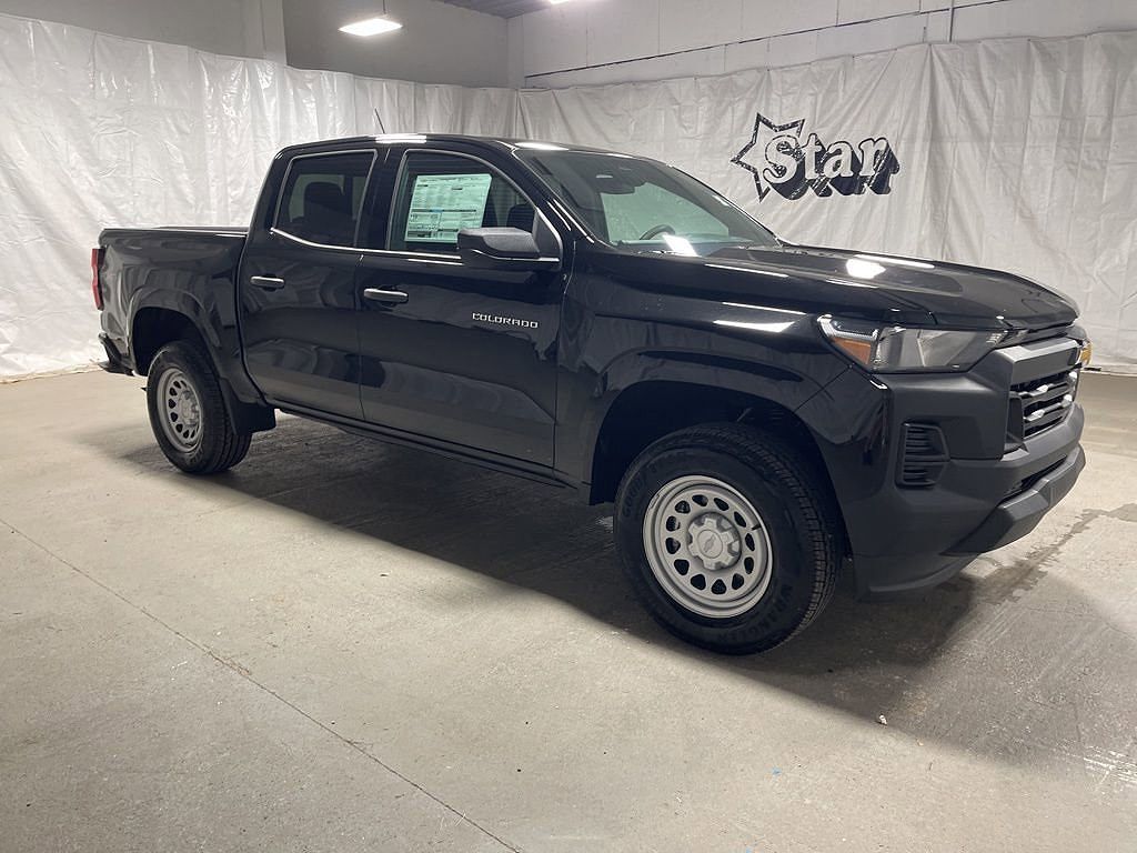 2025 CHEVROLET Colorado