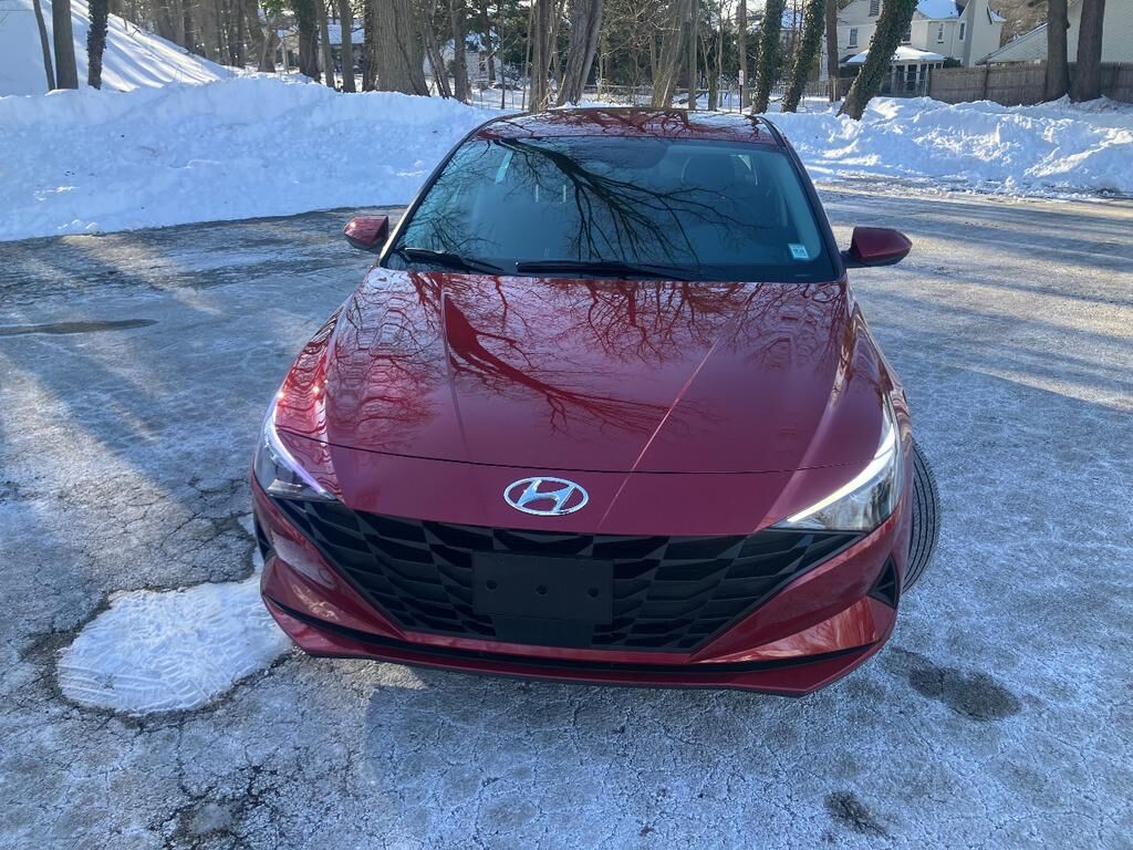 2023 HYUNDAI Elantra