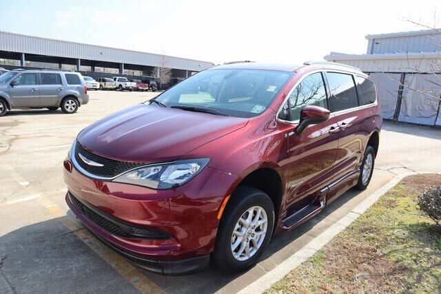 2021 CHRYSLER Voyager