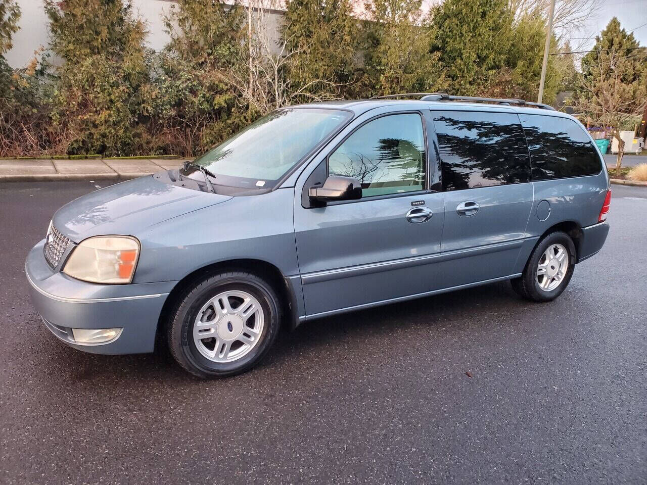 2004 FORD Freestar
