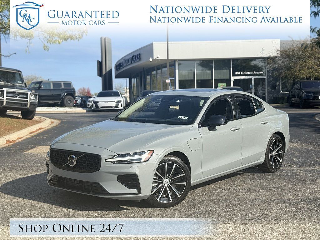 2025 VOLVO S60