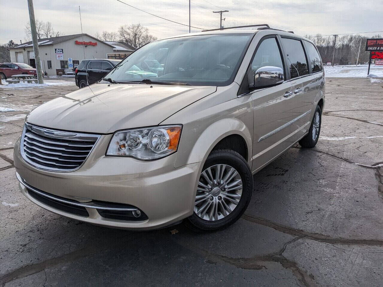 2015 CHRYSLER Town and Country