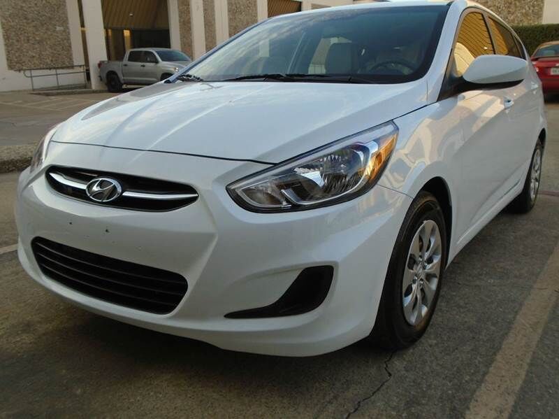 2017 HYUNDAI Accent