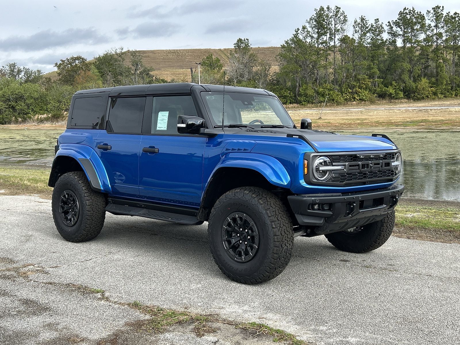 2025 FORD Bronco