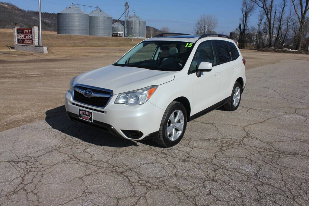 2015 SUBARU Forester