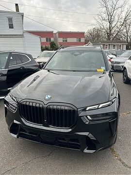 2023 BMW X7