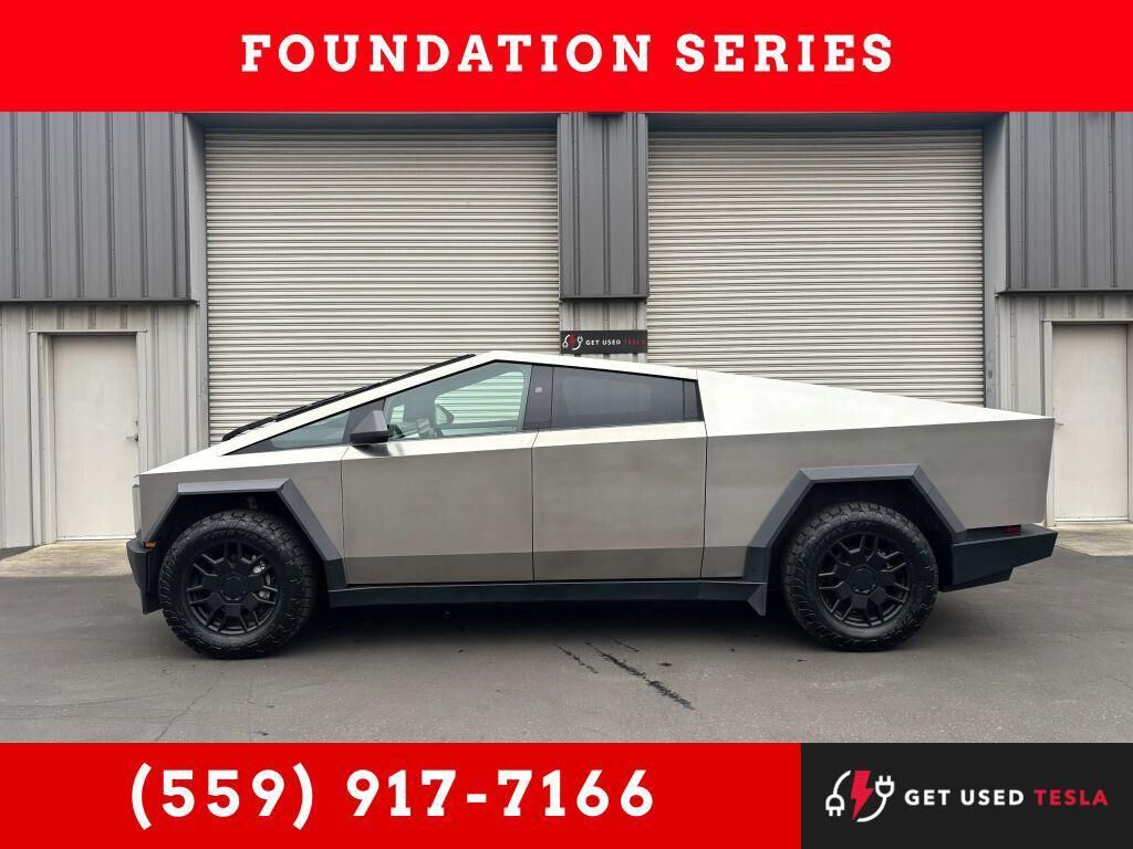 2024 TESLA Cybertruck