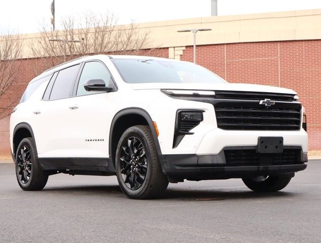 2024 CHEVROLET Traverse