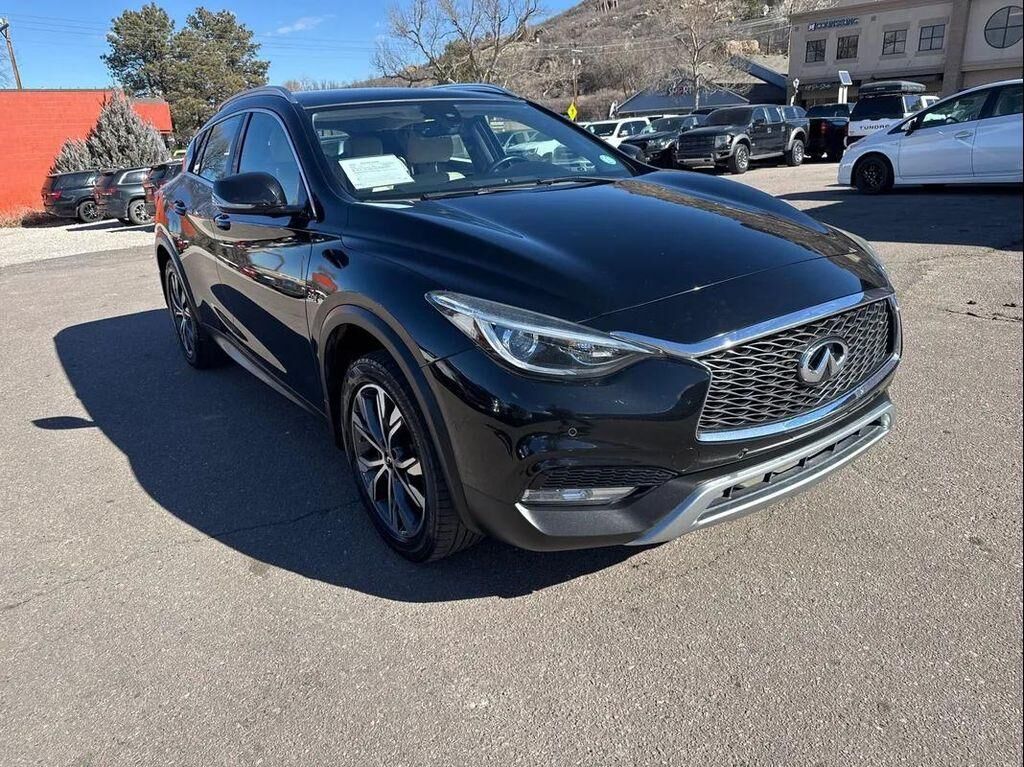 2017 Infiniti QX30