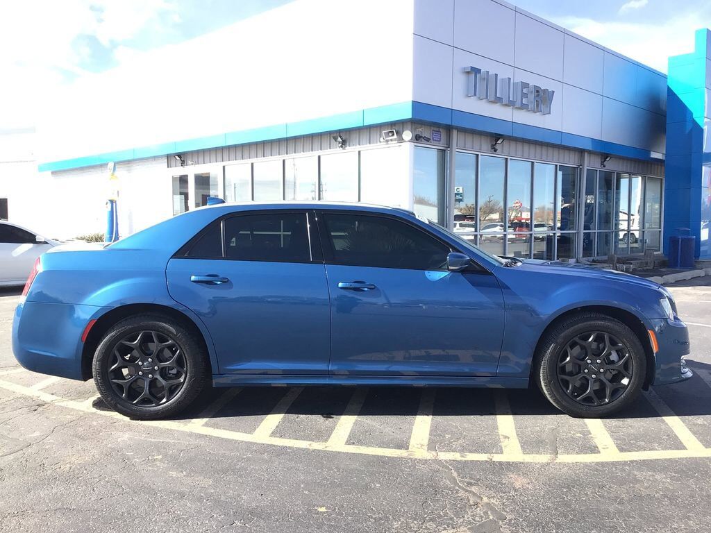 2023 CHRYSLER 300