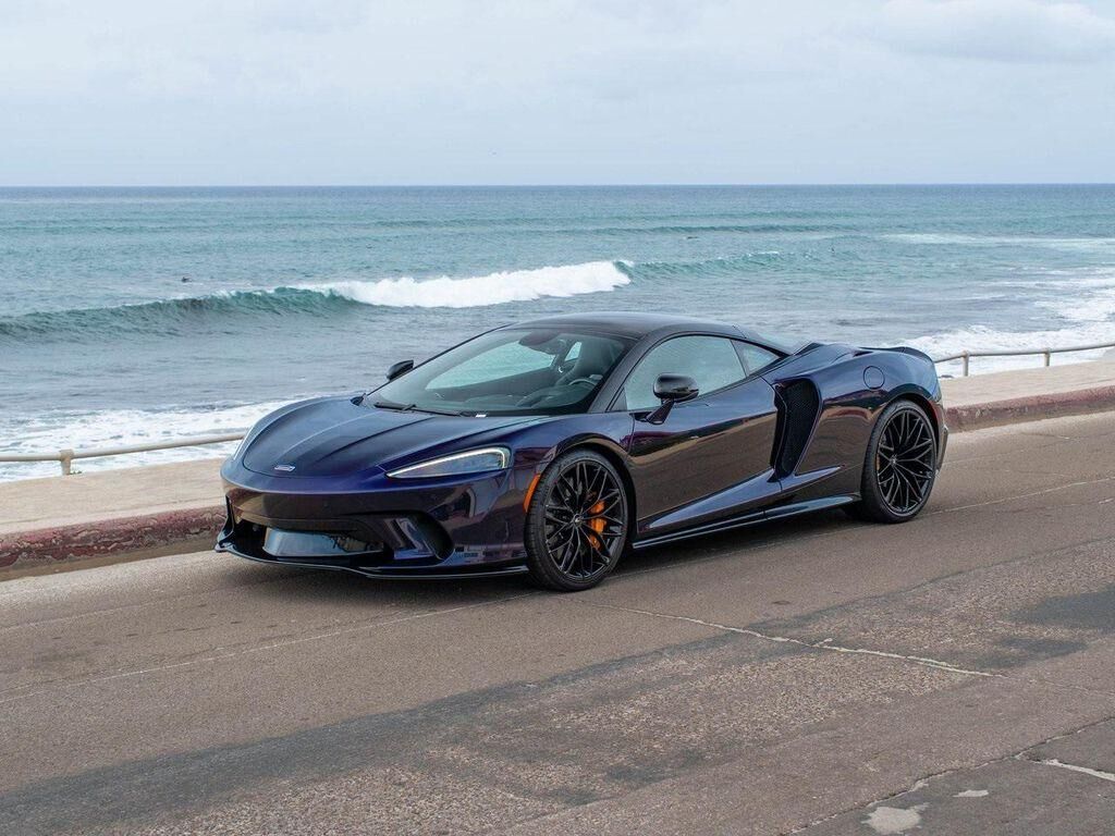 2023 MCLAREN GT