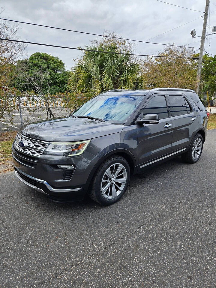 2018 FORD Explorer