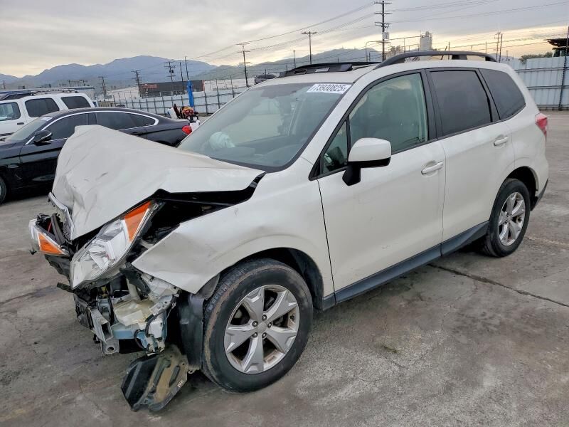 2015 SUBARU Forester