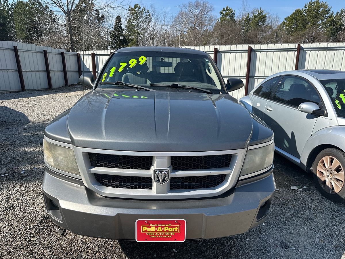 2011 DODGE Dakota