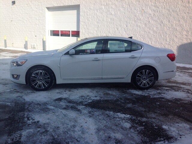 2014 KIA Cadenza