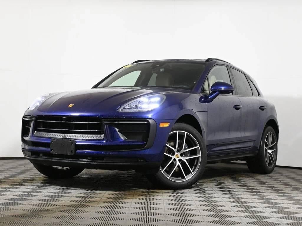 2022 PORSCHE Macan