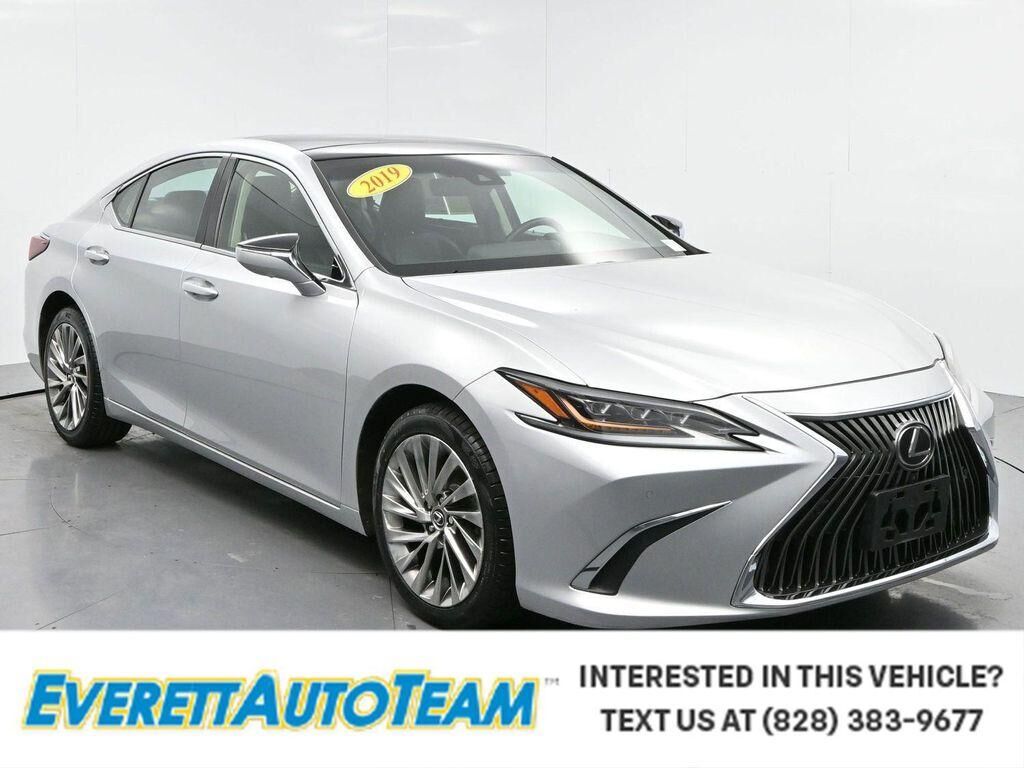 2019 LEXUS ES