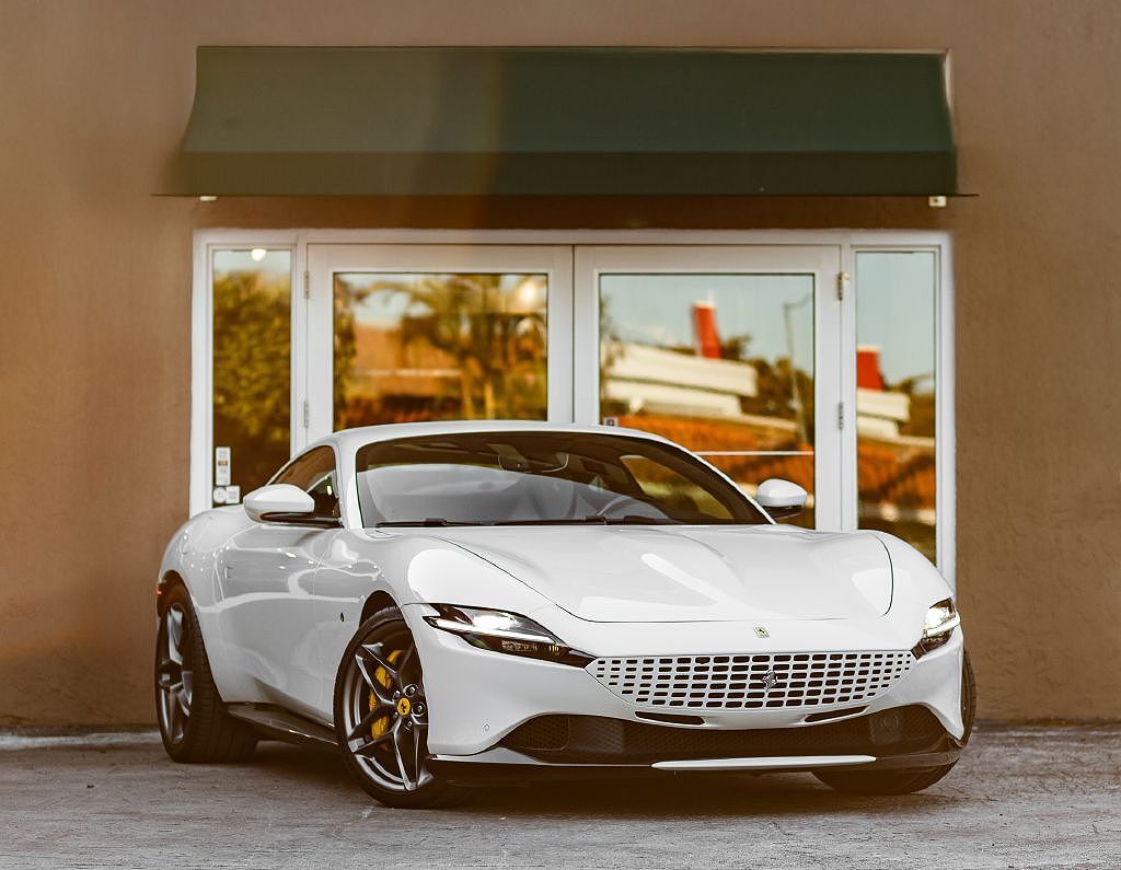 2021 FERRARI Roma