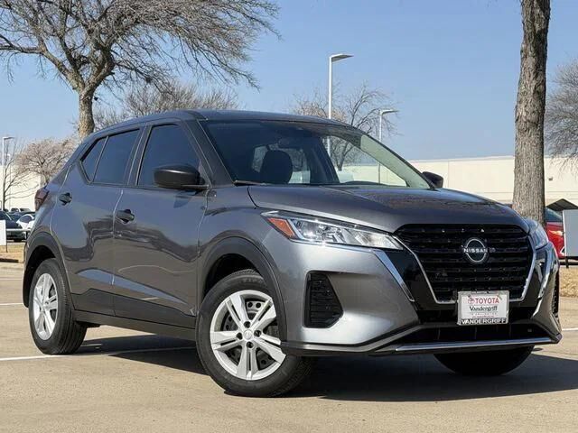 2024 NISSAN Kicks