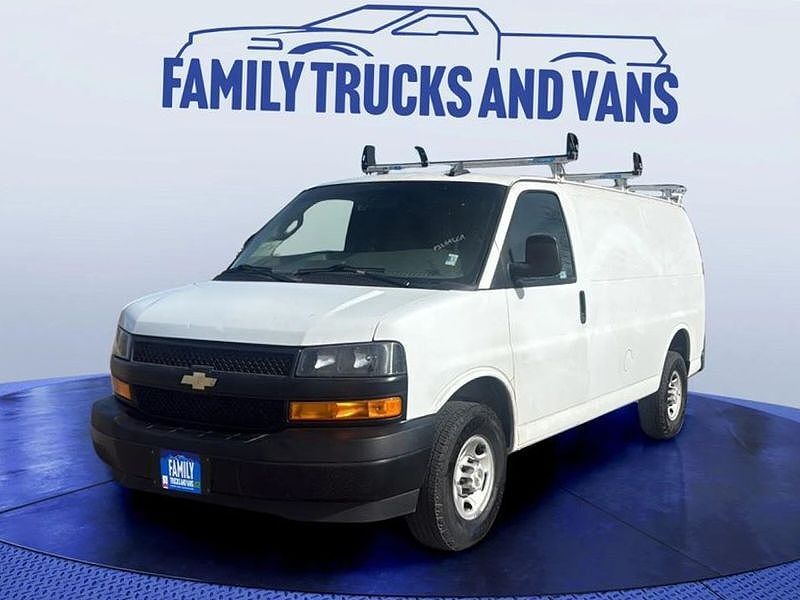 2023 CHEVROLET Express