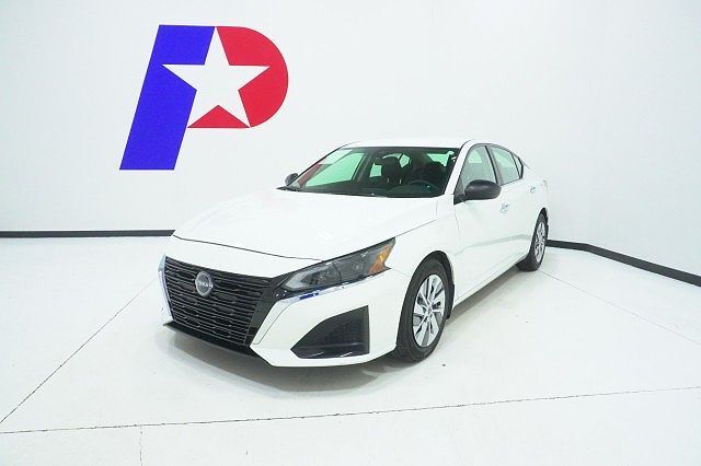 2024 NISSAN Altima