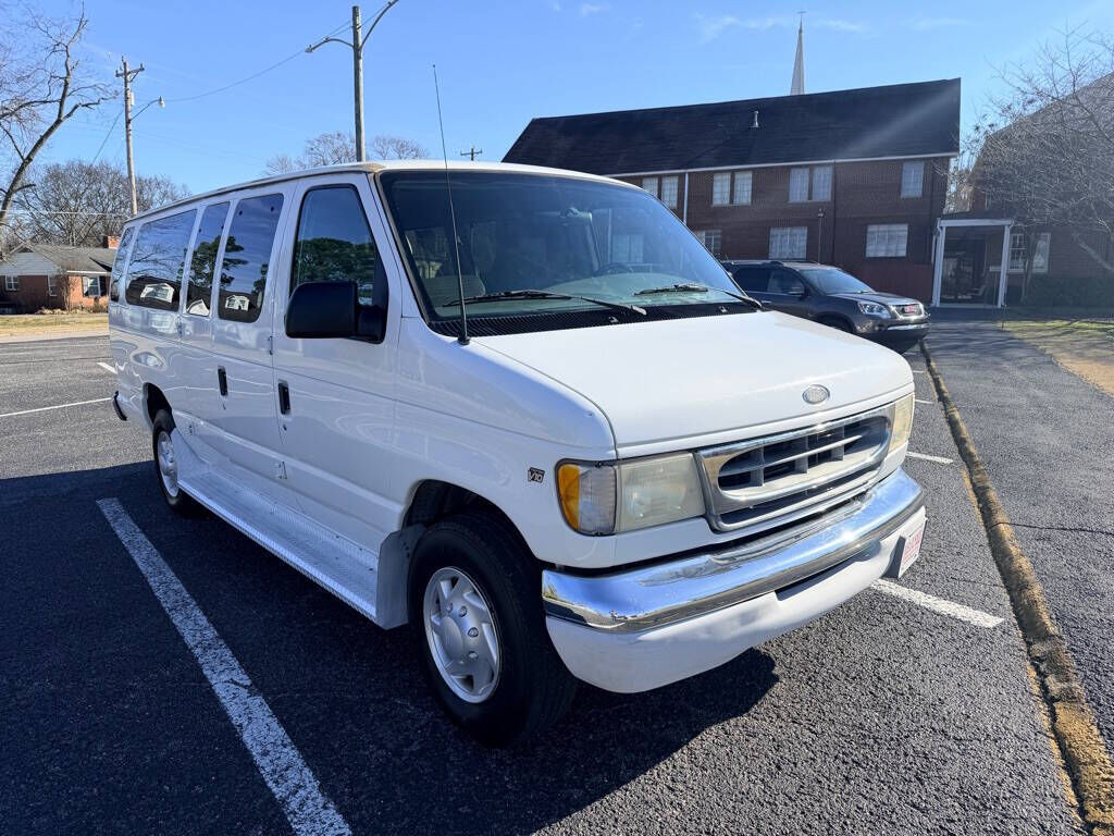 2001 FORD E-350