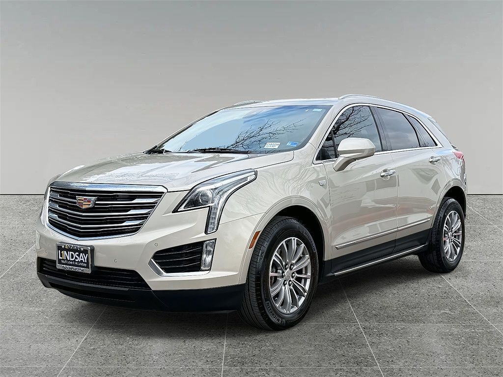2017 CADILLAC XT5