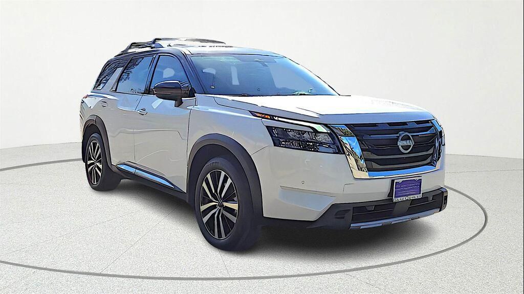 2025 NISSAN Pathfinder