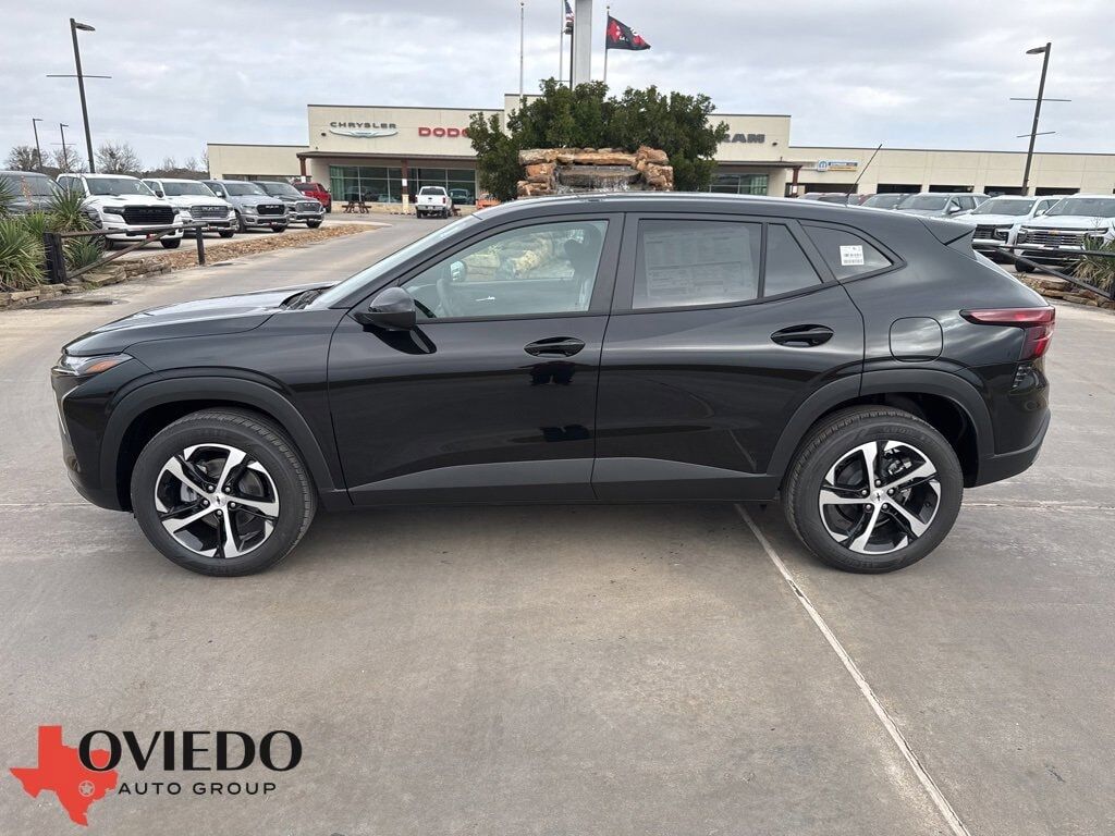 2026 CHEVROLET Trax