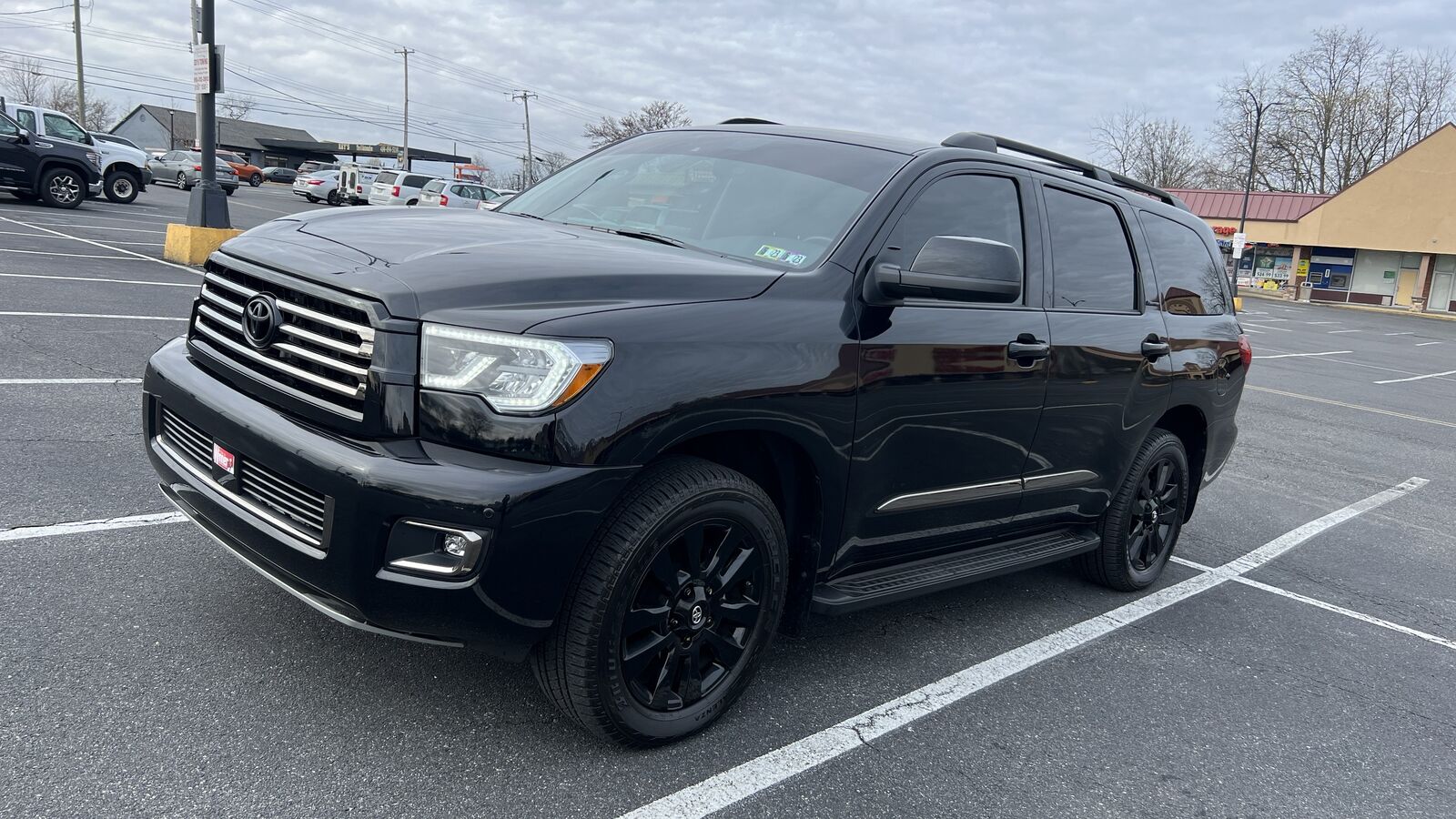 2021 TOYOTA Sequoia