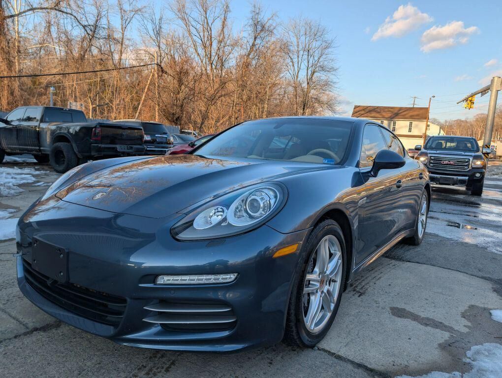 2014 PORSCHE Panamera