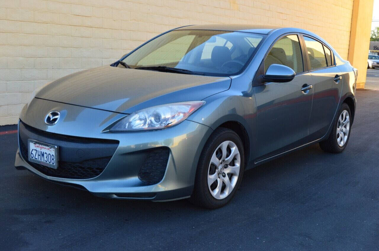 2013 MAZDA Mazda3