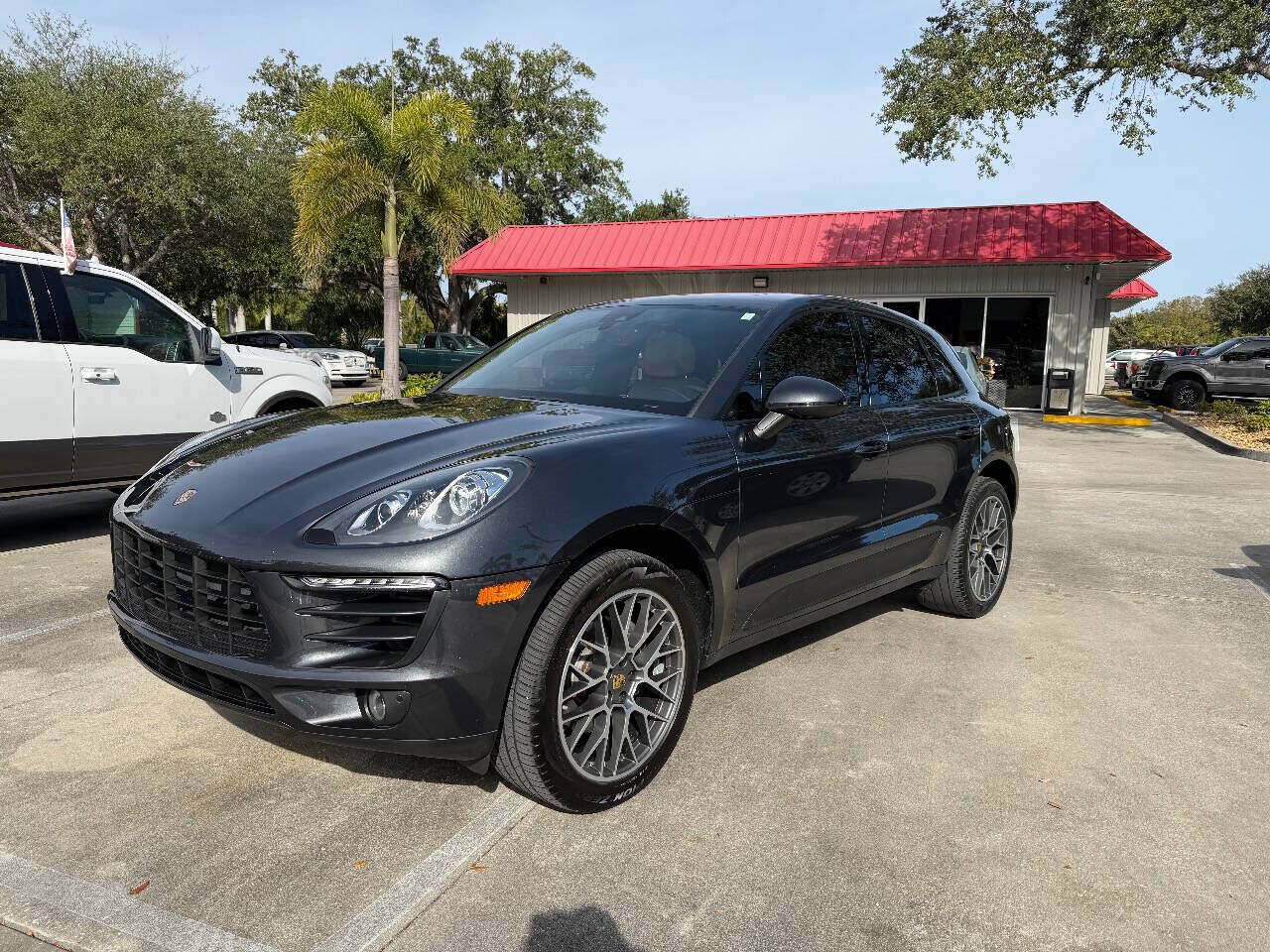 2018 PORSCHE Macan