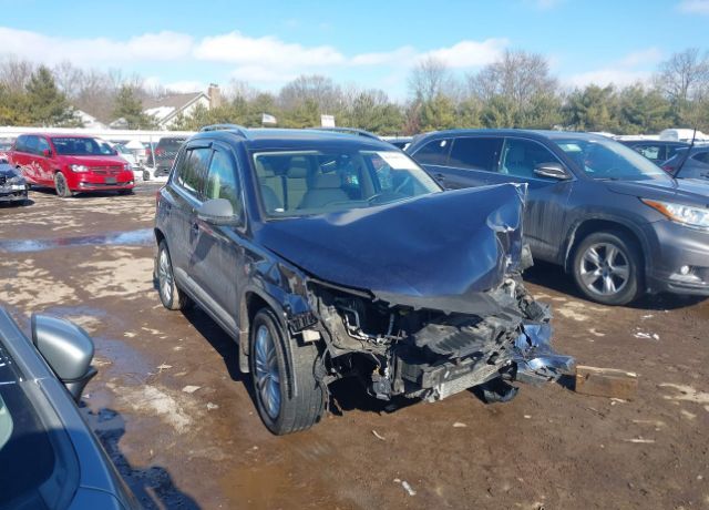 2016 VOLKSWAGEN Tiguan