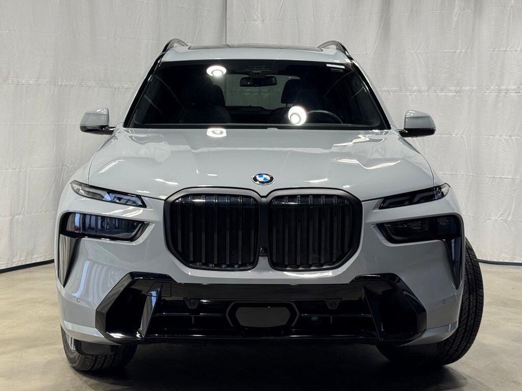 2025 BMW X7