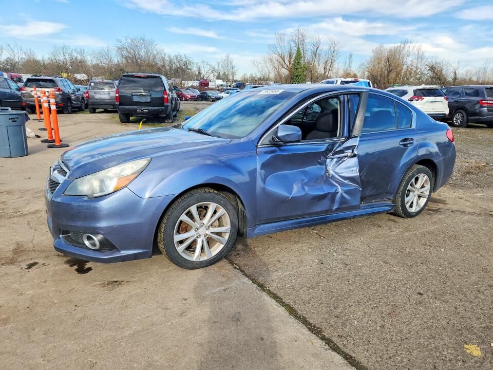 2014 SUBARU Legacy