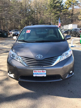 2011 TOYOTA Sienna