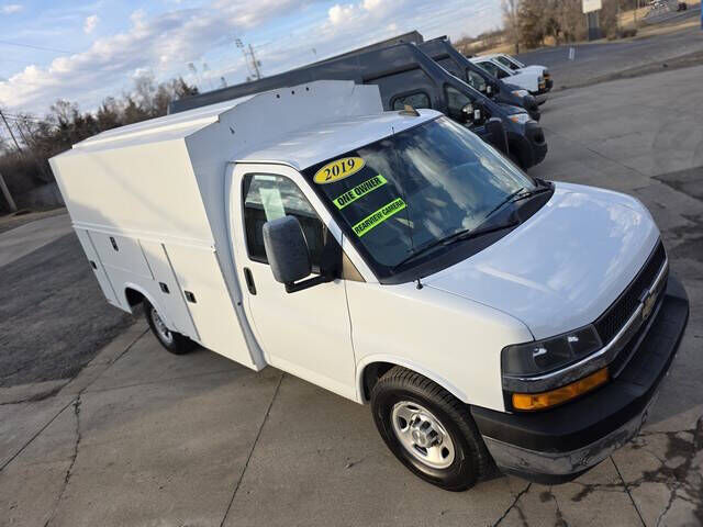 2019 CHEVROLET Express