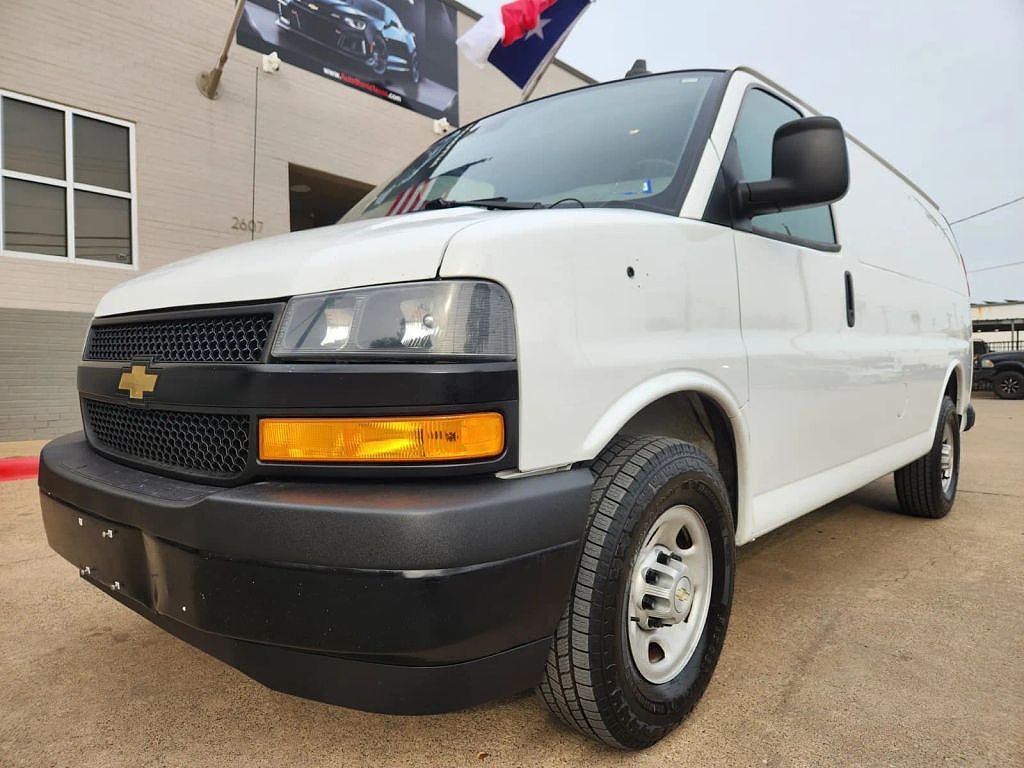 2020 CHEVROLET Express