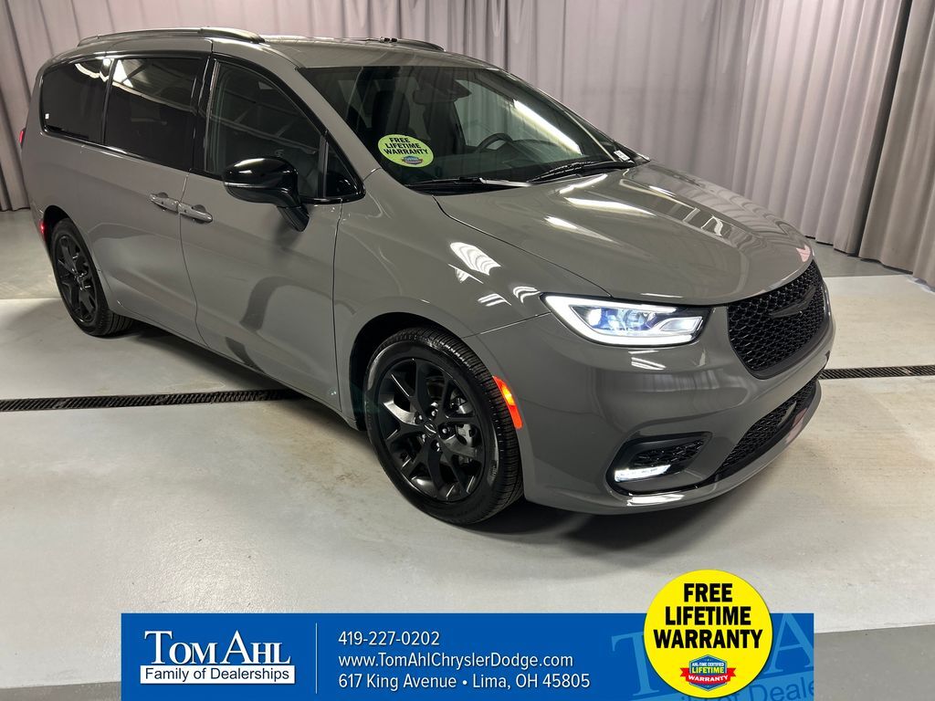 2024 CHRYSLER Pacifica