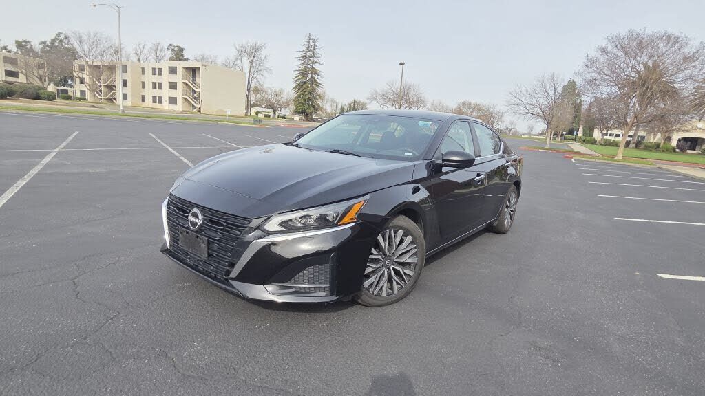 2024 NISSAN Altima