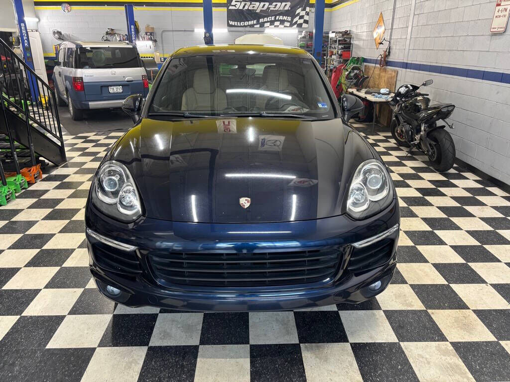 2017 PORSCHE Cayenne