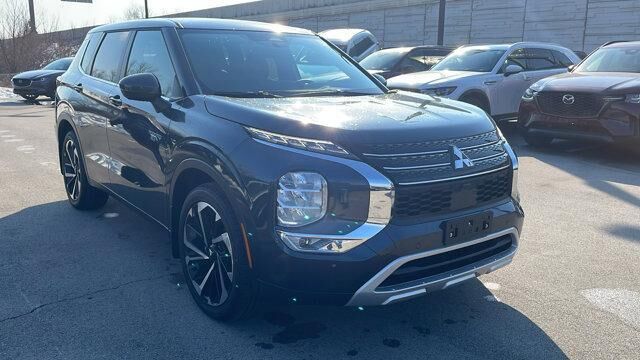 2025 MITSUBISHI Outlander