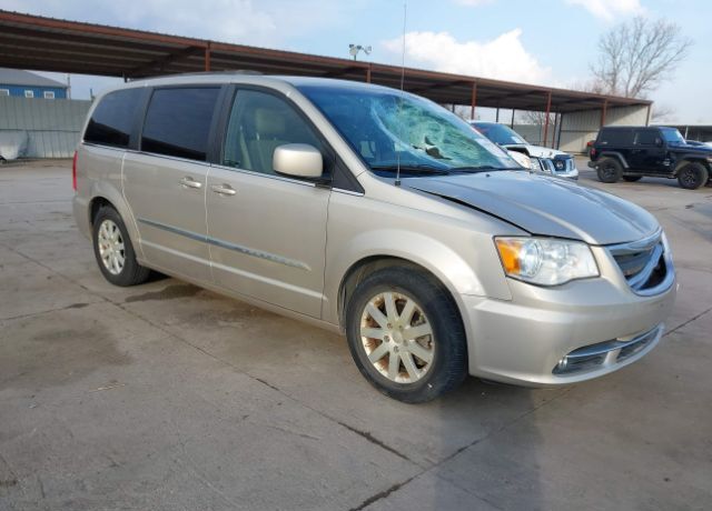 2015 CHRYSLER Town and Country