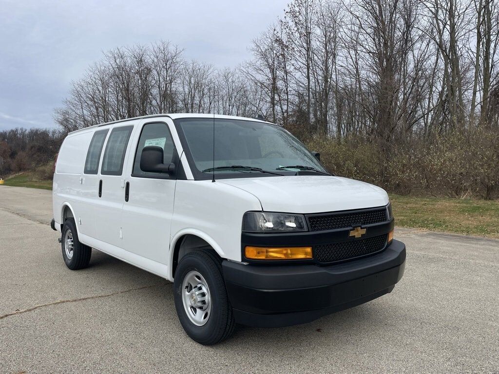 2025 CHEVROLET Express