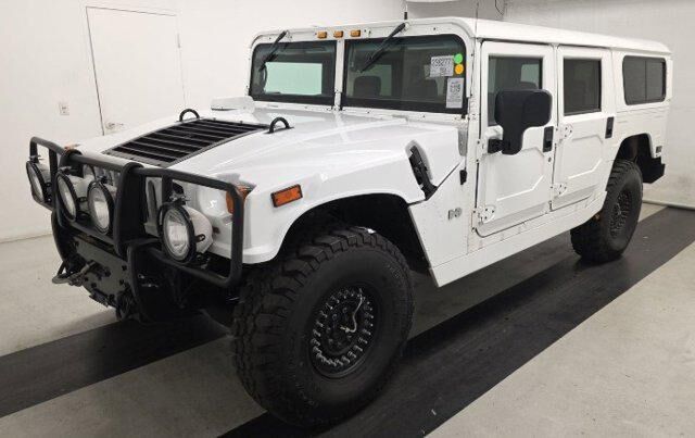 HUMMER H1