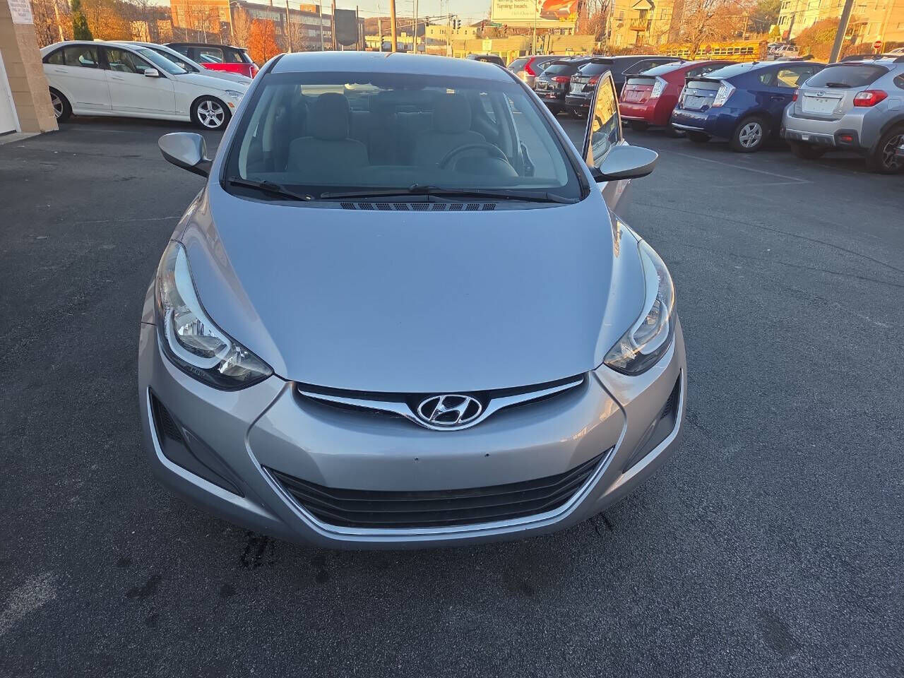 2016 HYUNDAI Elantra
