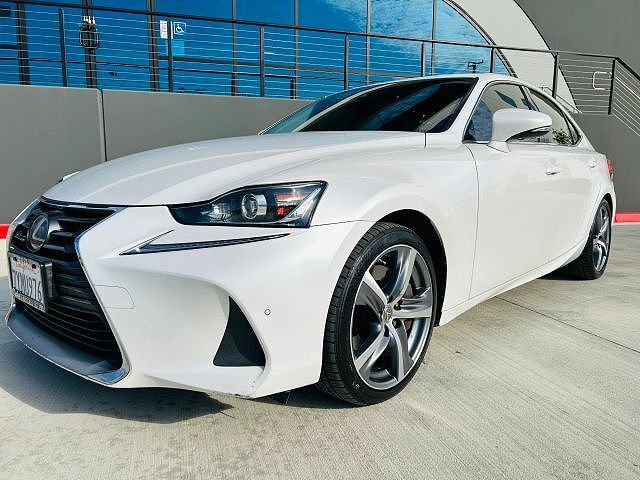 2017 LEXUS IS