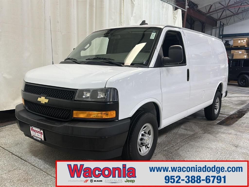 2023 CHEVROLET Express