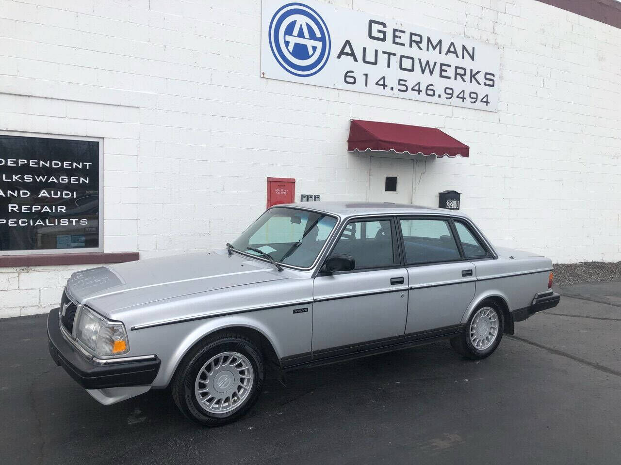 1987 VOLVO 240 Series